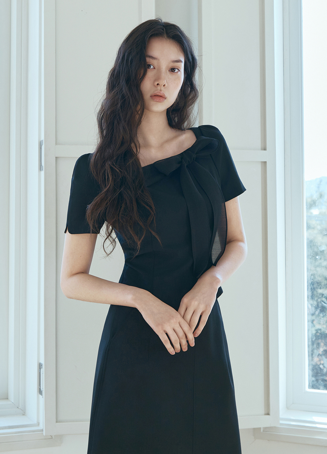 [Exclusive]리본 포인트 스퀘어넥 탑_BLACK_4
