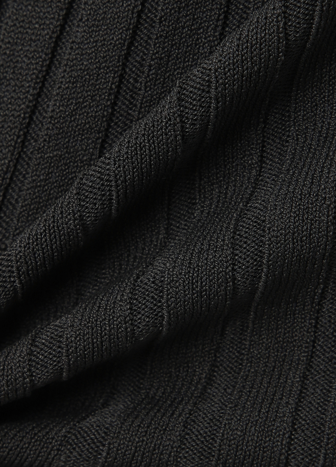 [시즌오프]홀터넥 니트 나시탑_DARK GREY_17