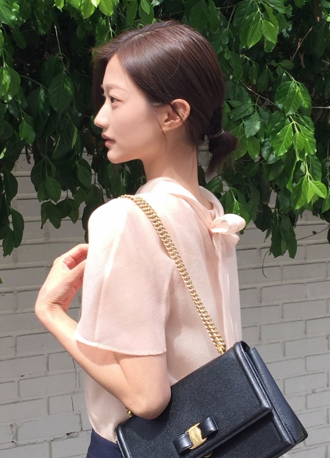 [Exclusive]하프 슬리브 시어 블라우스_LIGHT PINK_28