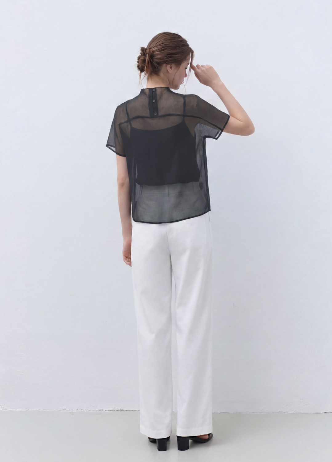 [Exclusive]하이넥 시어 레이어드 블라우스_DARK GREY_8