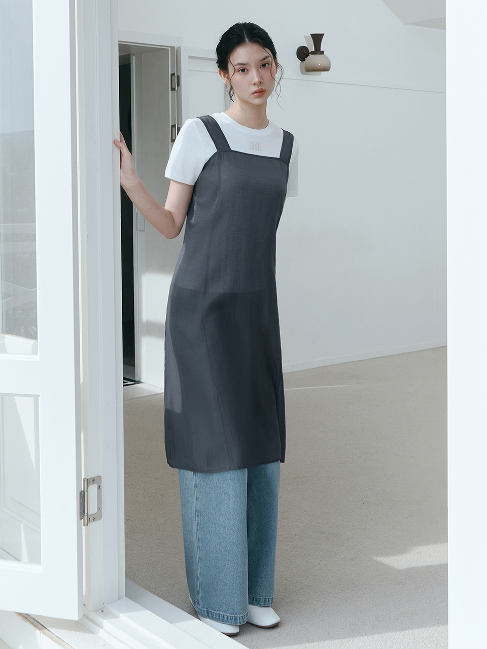 [Exclusive]스퀘어넥 슬리브리스 레이어드 원피스_DARK GREY_8