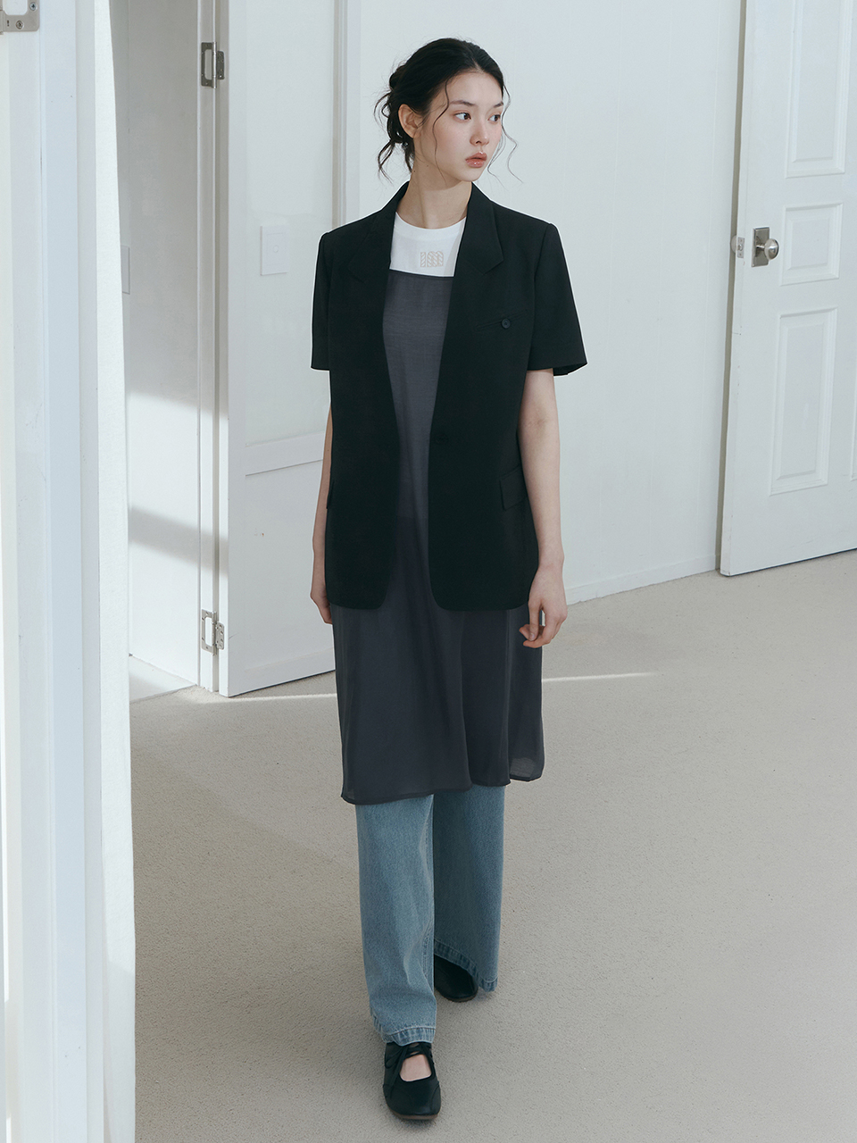 [Exclusive]스퀘어넥 슬리브리스 레이어드 원피스_DARK GREY_10