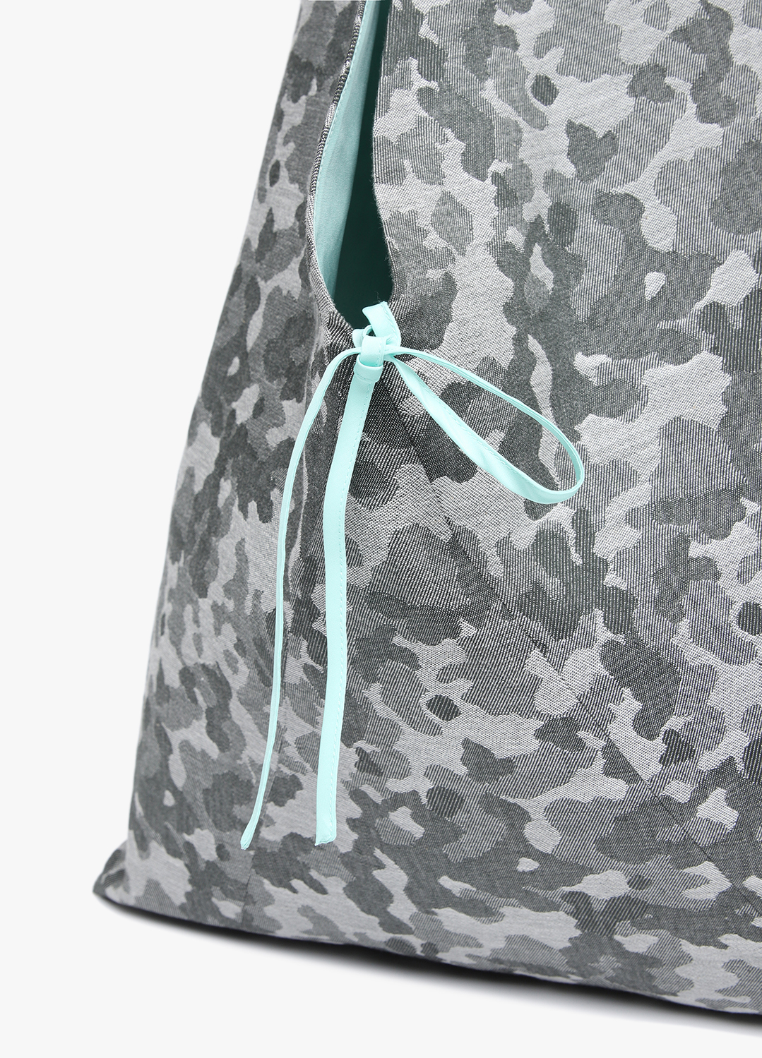 카모플라주 숄더백_GREY_9