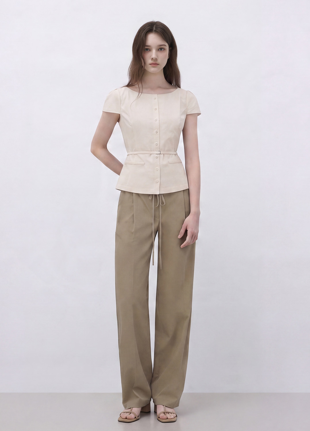 [Exclusive]벨티드 버튼 페플럼 블라우스_LIGHT BEIGE_6