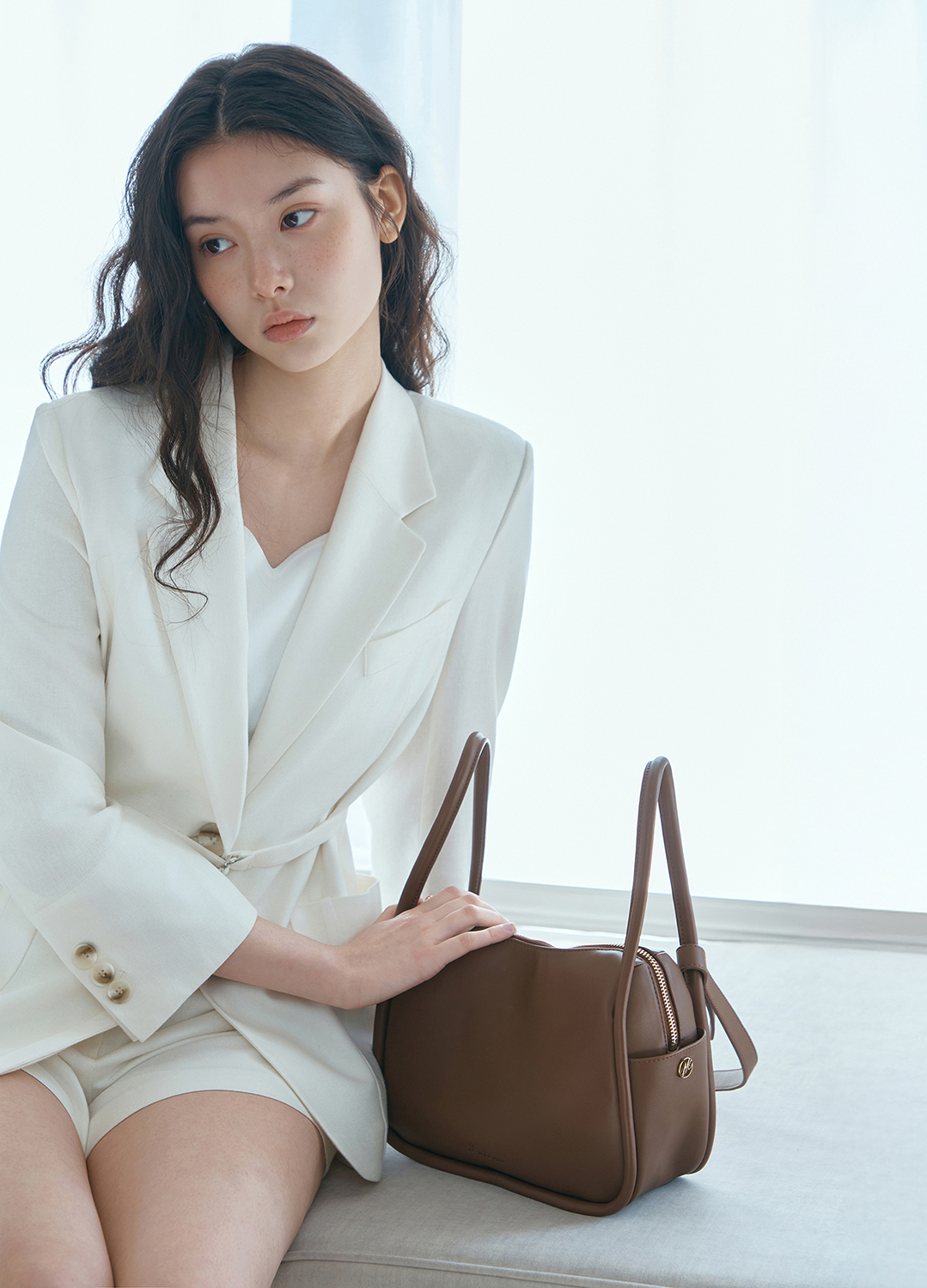 더블 핸들 숄더백_BROWN_5