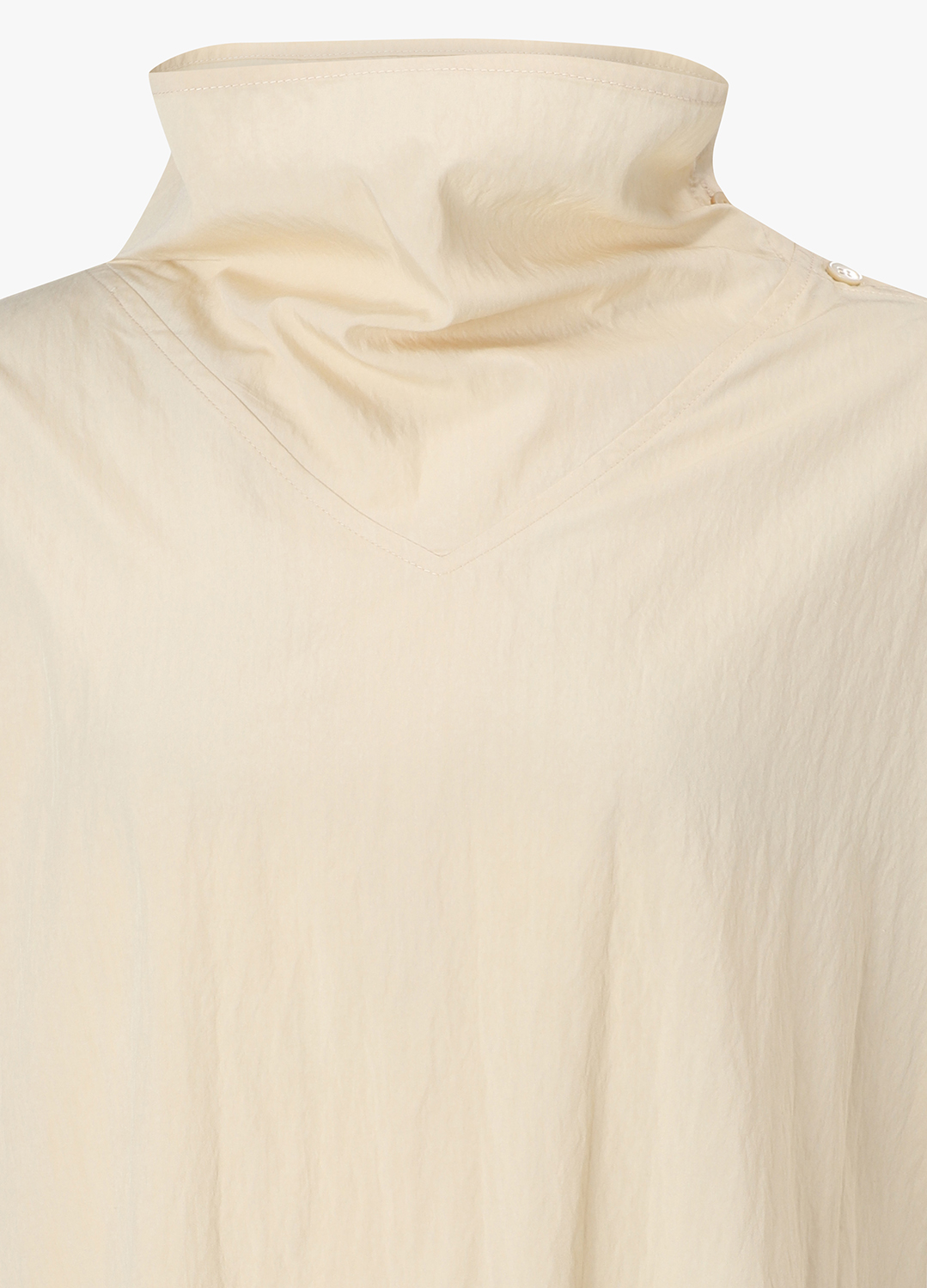 [시즌오프]드레이프 하이넥 디테일 블라우스_LIGHT BEIGE_15