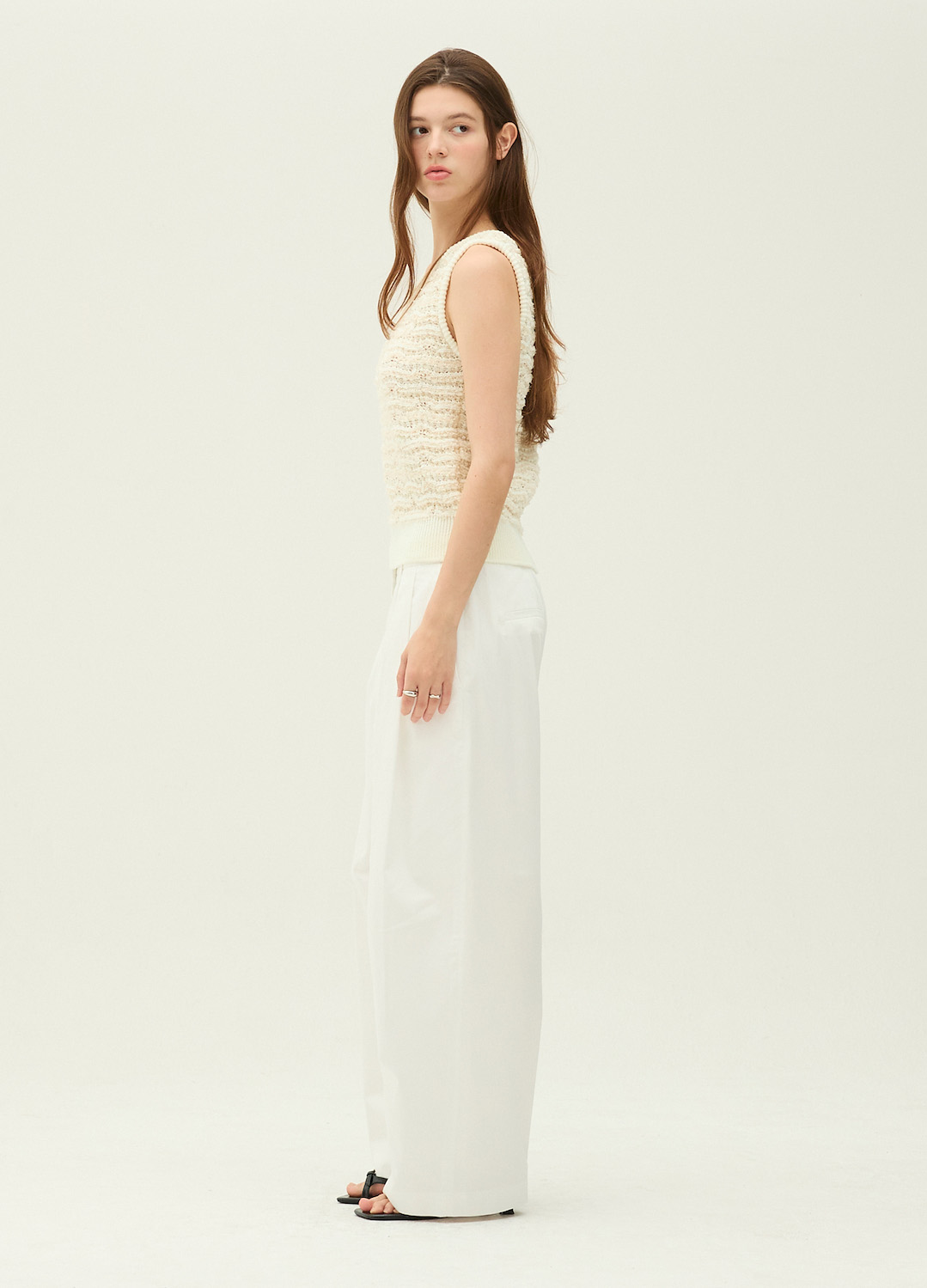 [시즌오프]투턱 세미 와이드 팬츠_WHITE_5