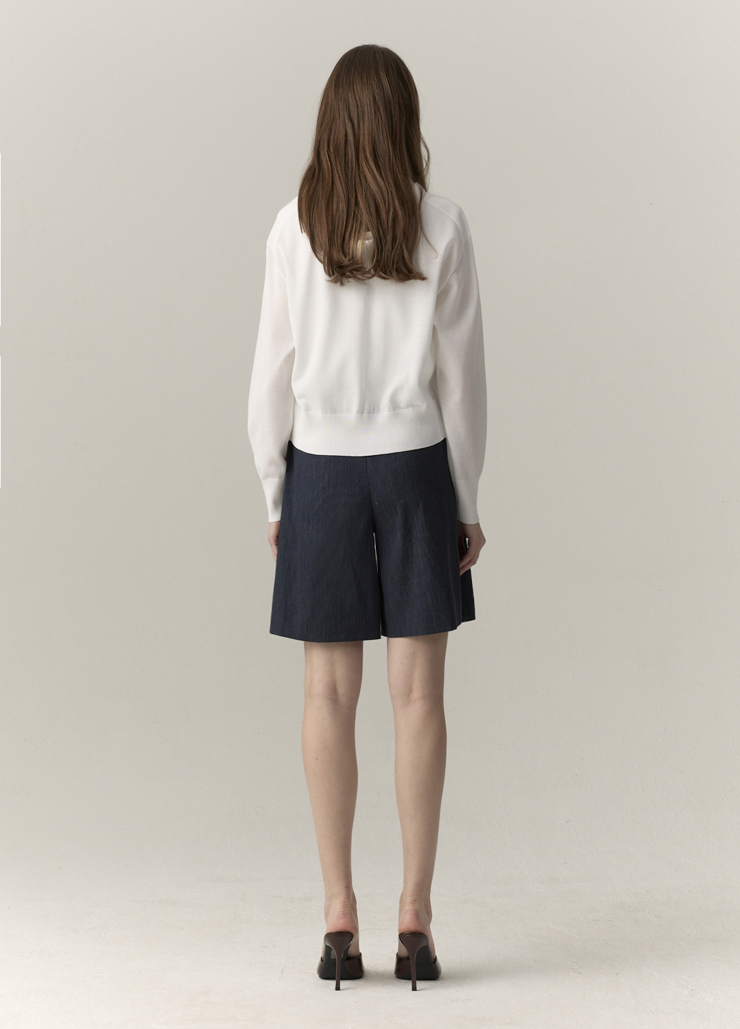 버튼 라운드넥 가디건_WHITE_8