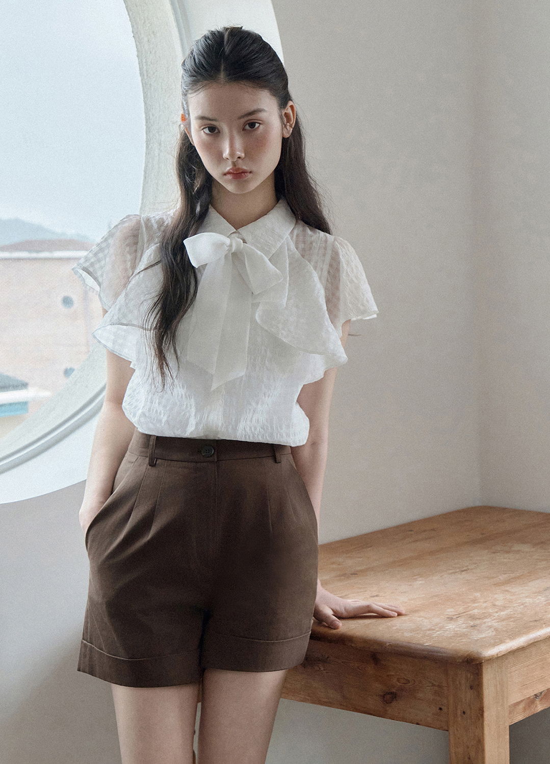 [Exclusive]클래식 턴업 쇼츠 팬츠_BROWN_5