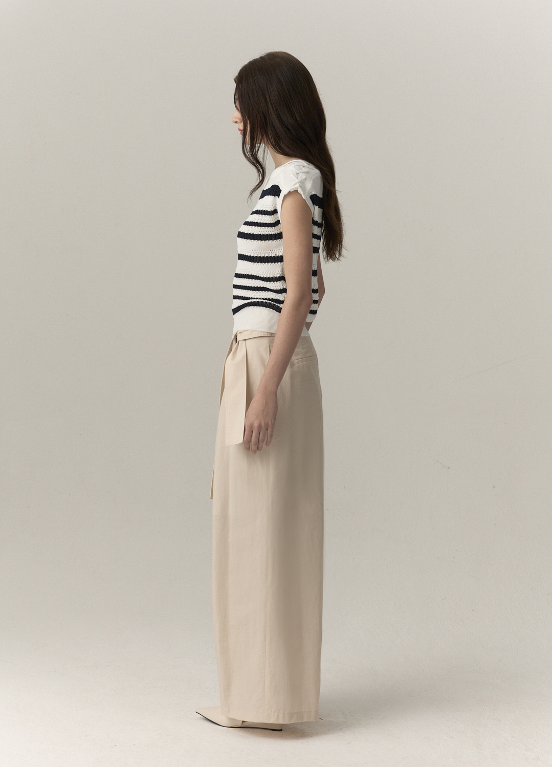 핀턱 와이드 팬츠_LIGHT BEIGE_10