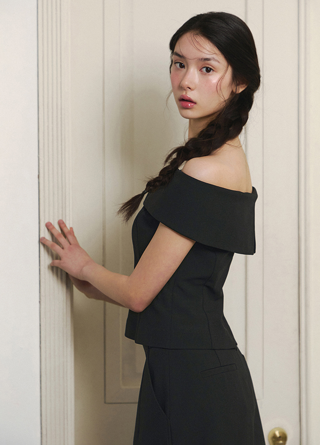 [Exclusive]오프숄더 셋업 블라우스_BLACK_10