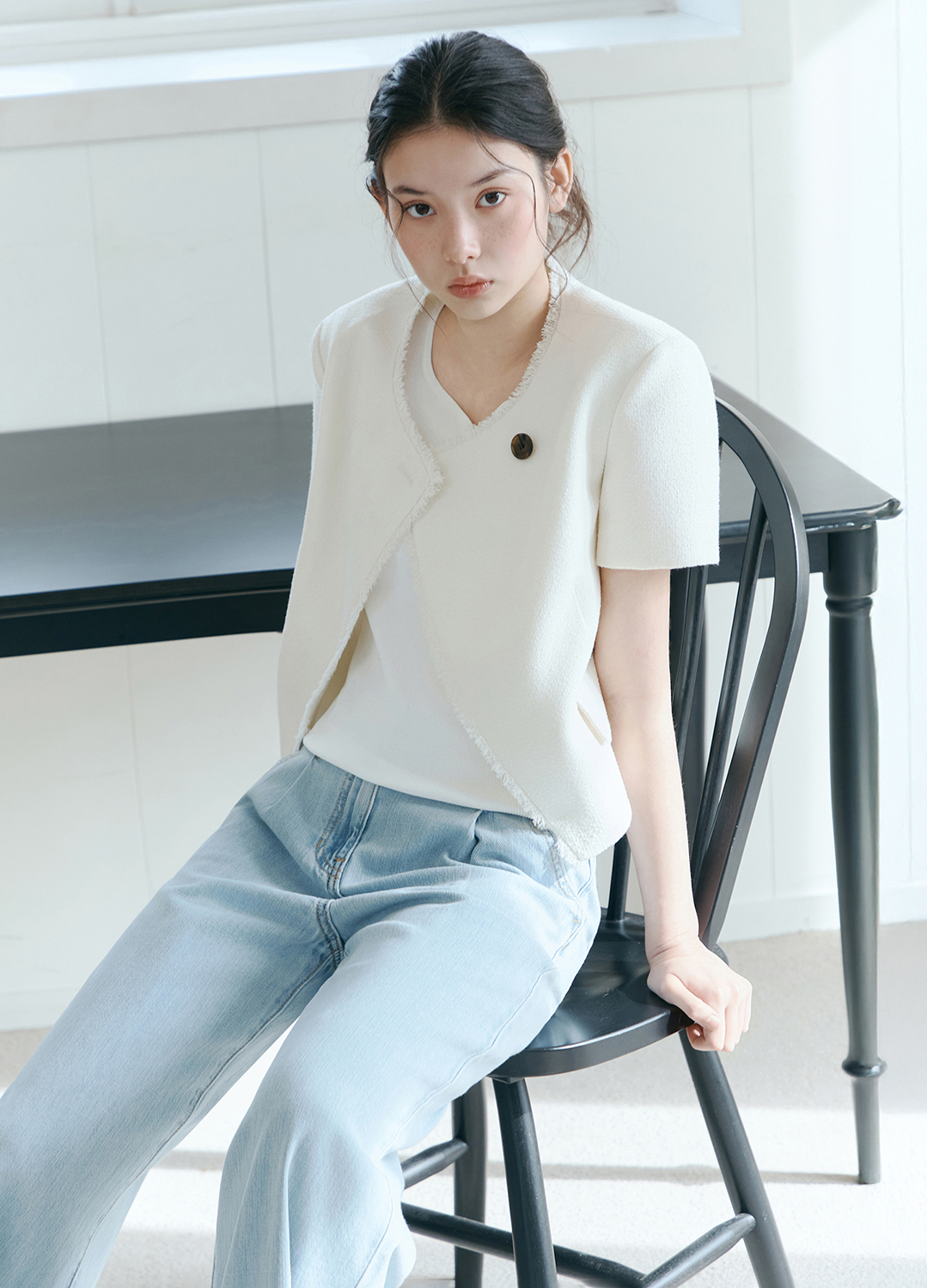 스퀘어넥 니트탑_WHITE_4