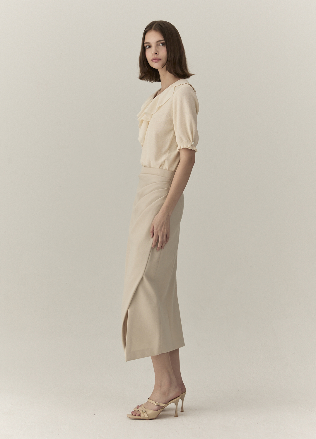 러플 카라 니트 탑_LIGHT BEIGE_7
