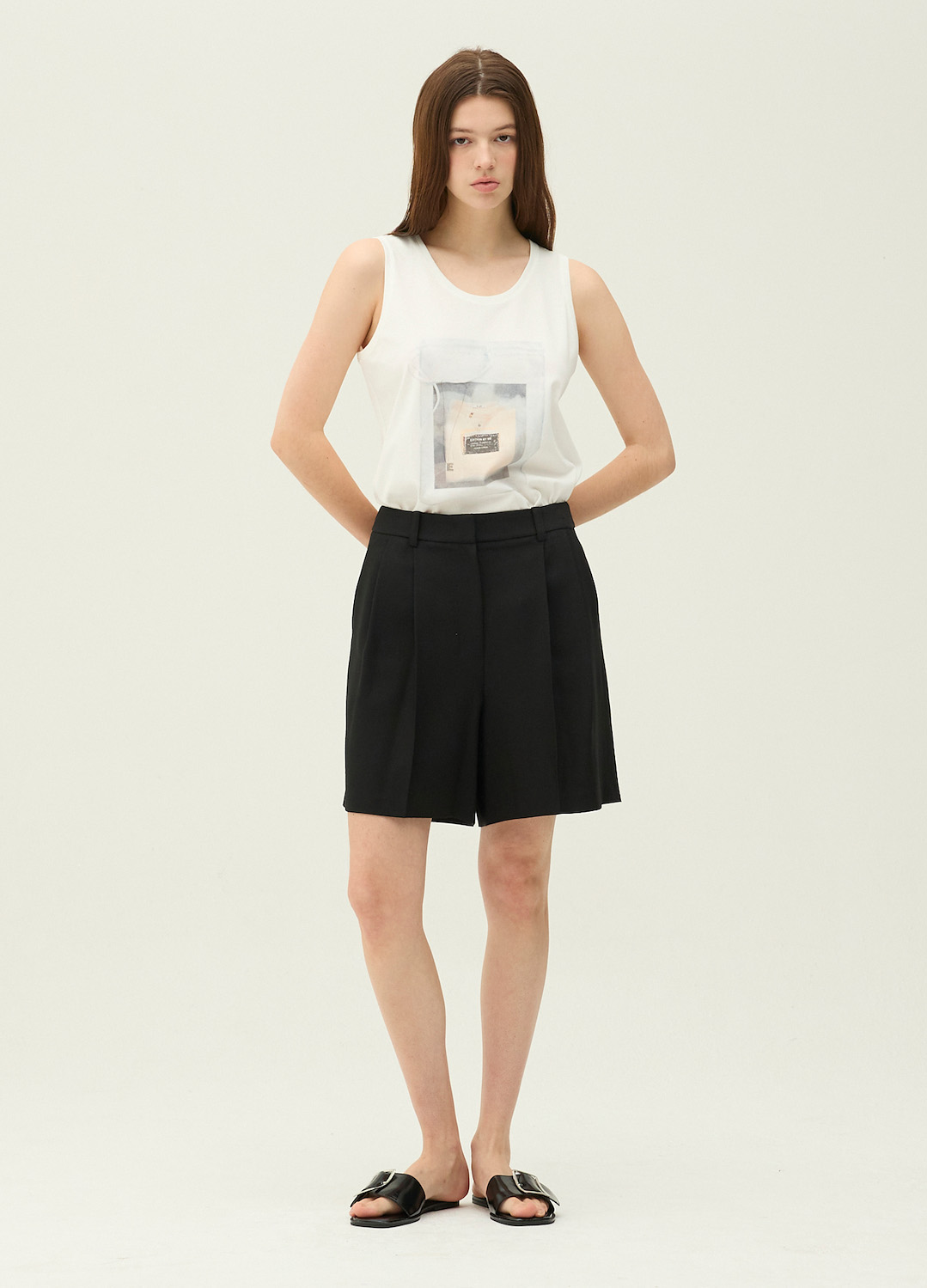 [시즌오프]U넥 프린트 슬리브리스 티셔츠_WHITE_5