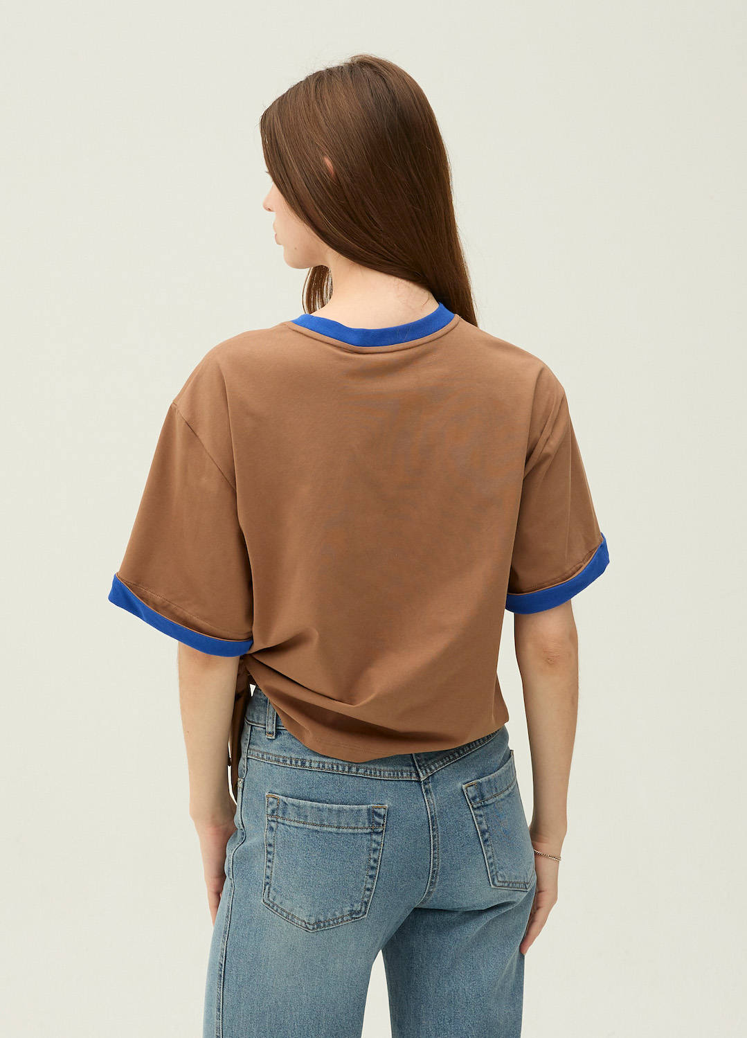 언밸런스 배색 포인트 티셔츠_BROWN_10