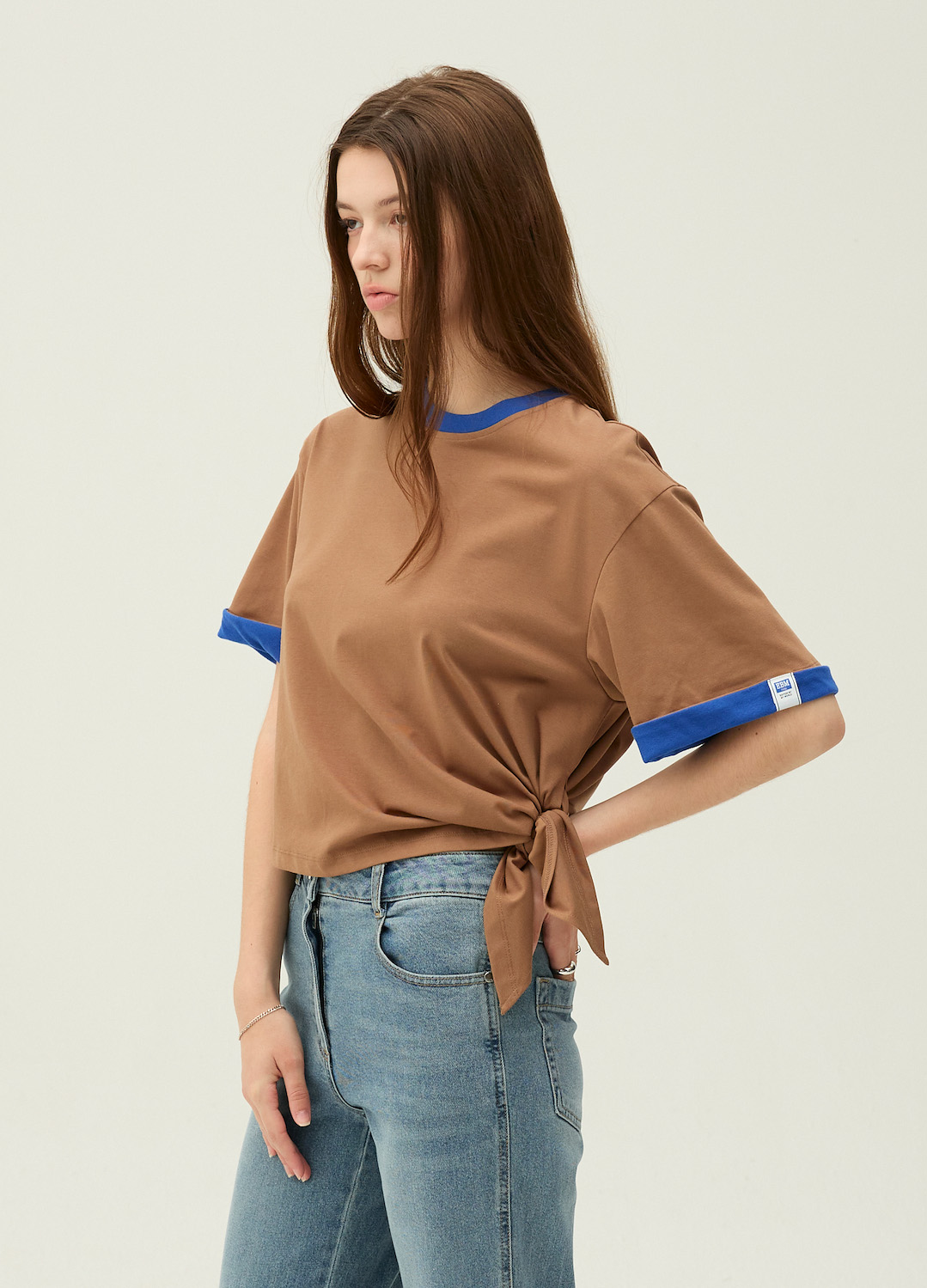 언밸런스 배색 포인트 티셔츠_BROWN_5