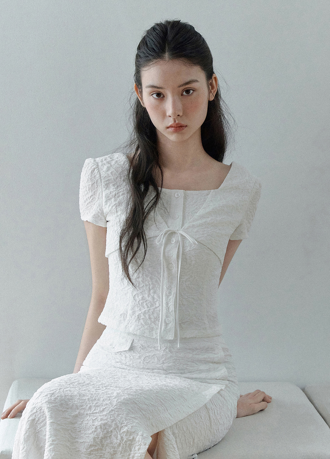 [Exclusive]텍스처 리본 디테일 블라우스_WHITE_7