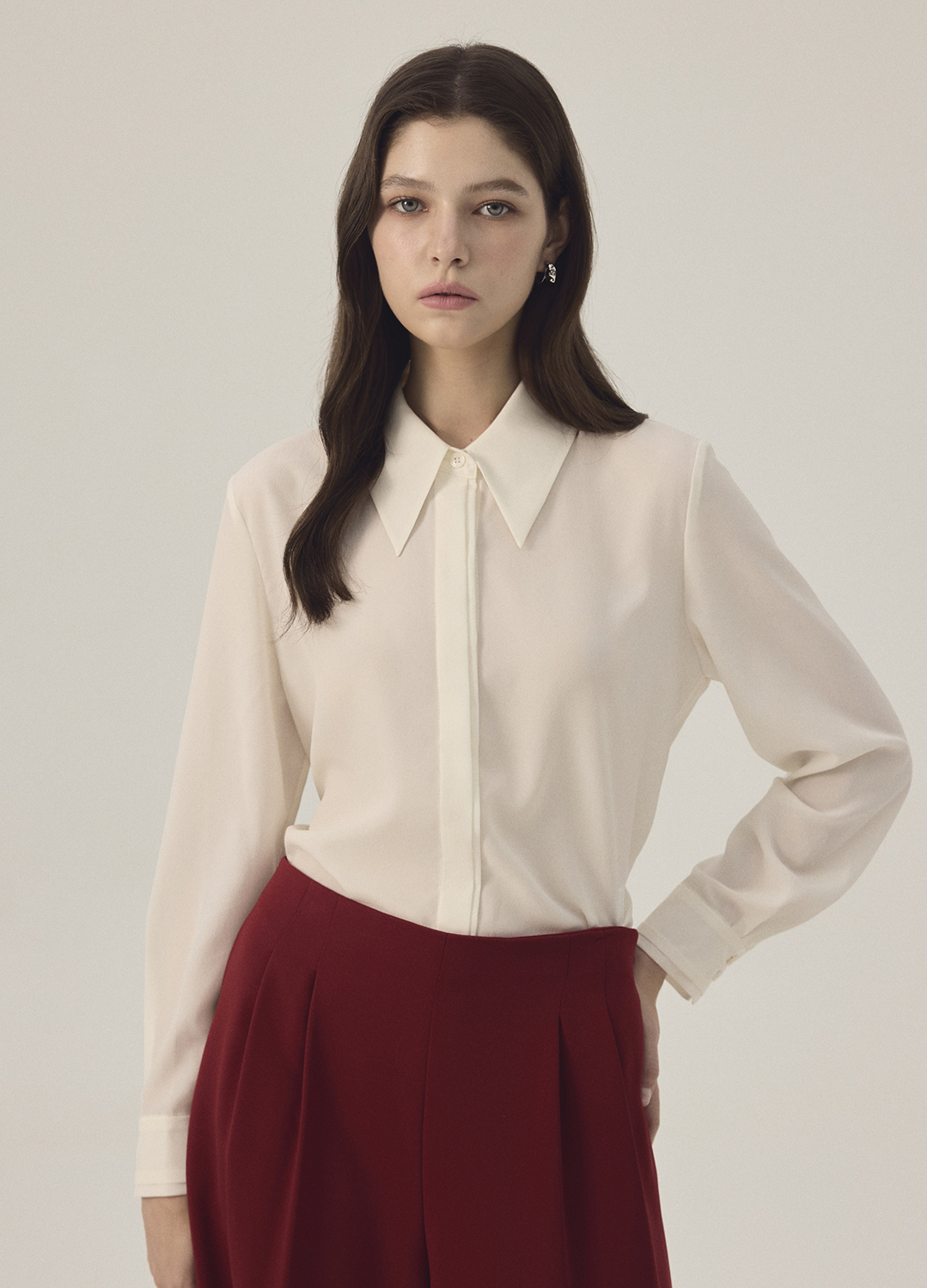 히든 버튼 블라우스_IVORY_5