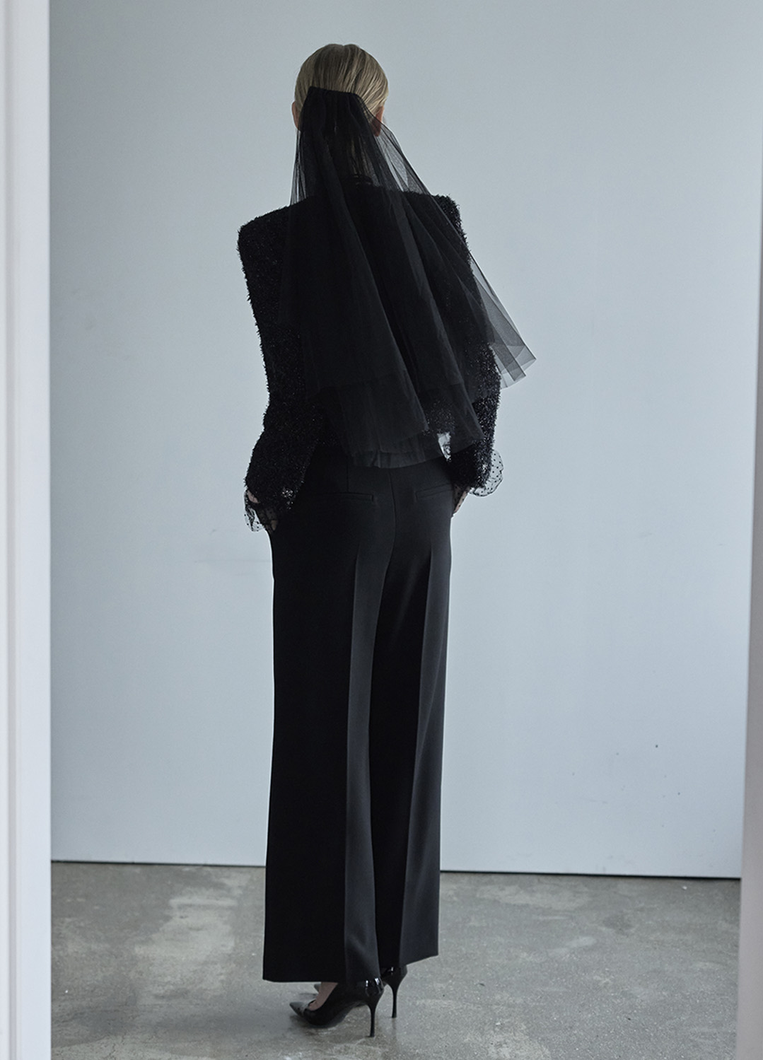 클래식 핀턱 와이드 팬츠_BLACK_6