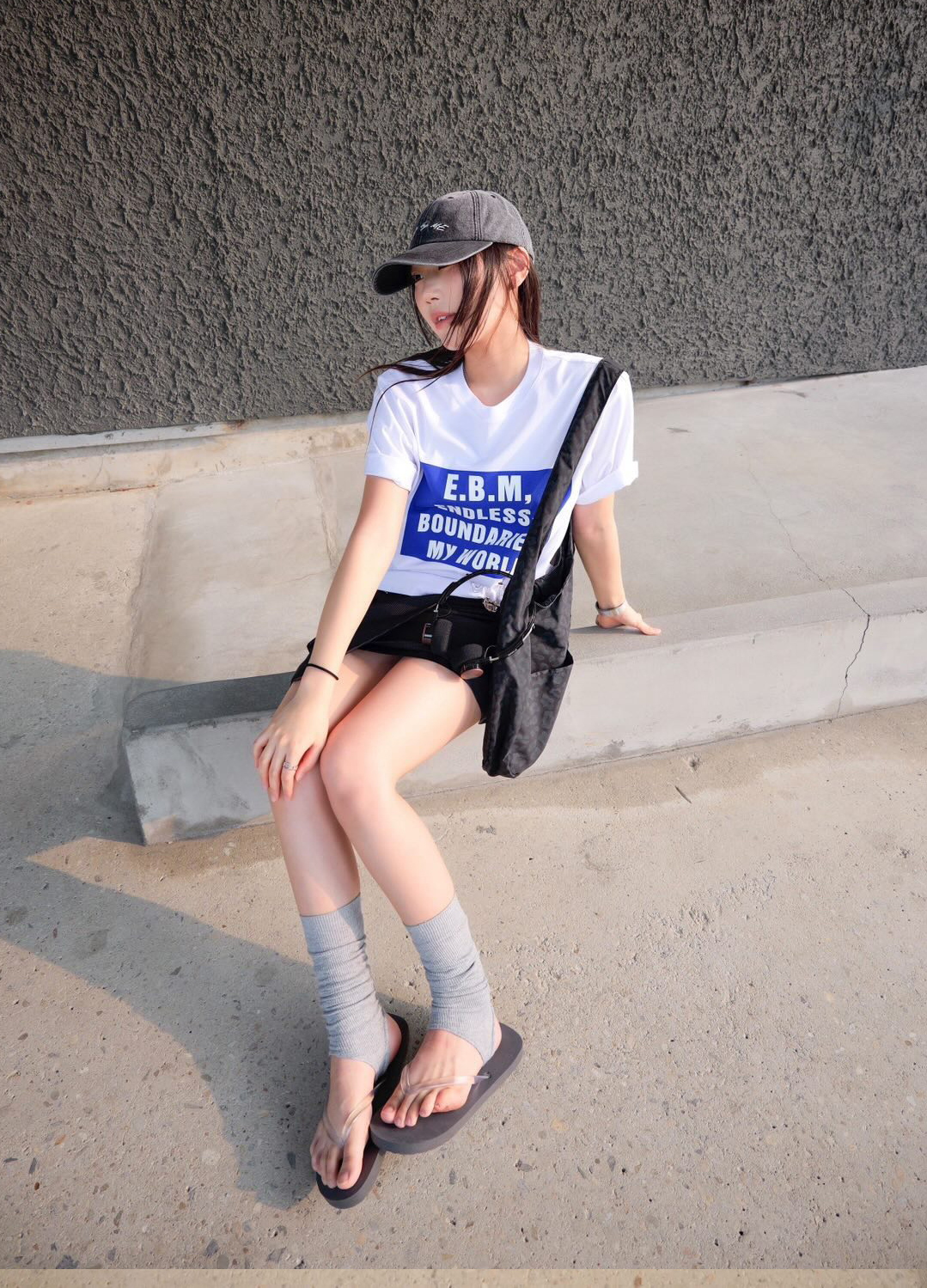 엔드리스 바운더리 그래픽 티셔츠_WHITE_9