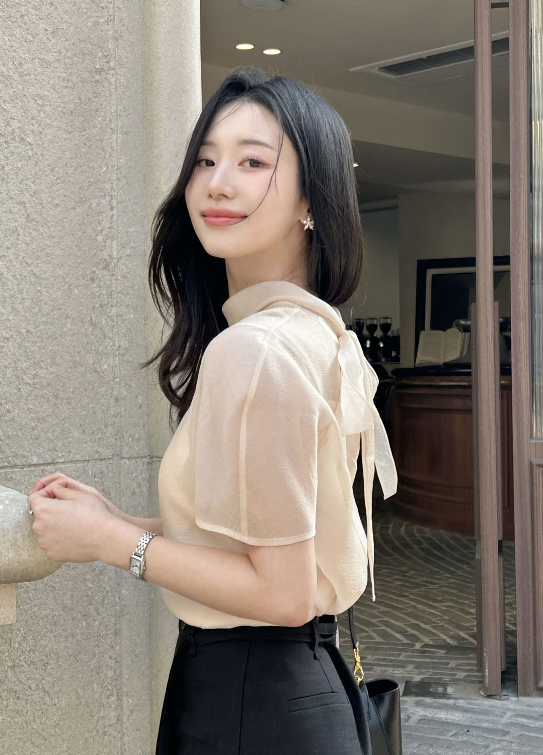 [Exclusive]하프 슬리브 시어 블라우스_LIGHT PINK_11