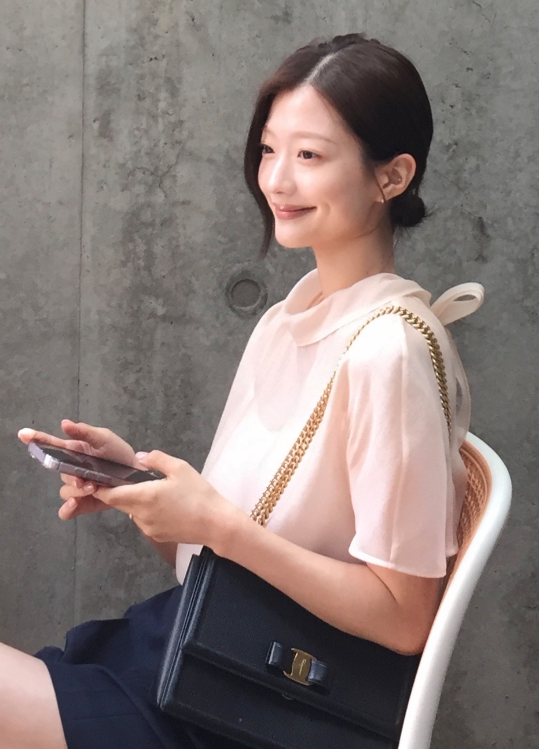 [Exclusive]하프 슬리브 시어 블라우스_LIGHT PINK_28