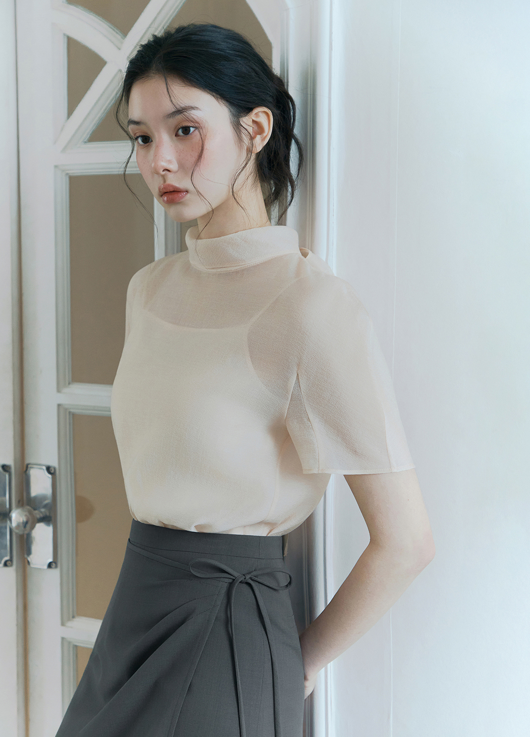 [Exclusive]하프 슬리브 시어 블라우스_LIGHT PINK_4
