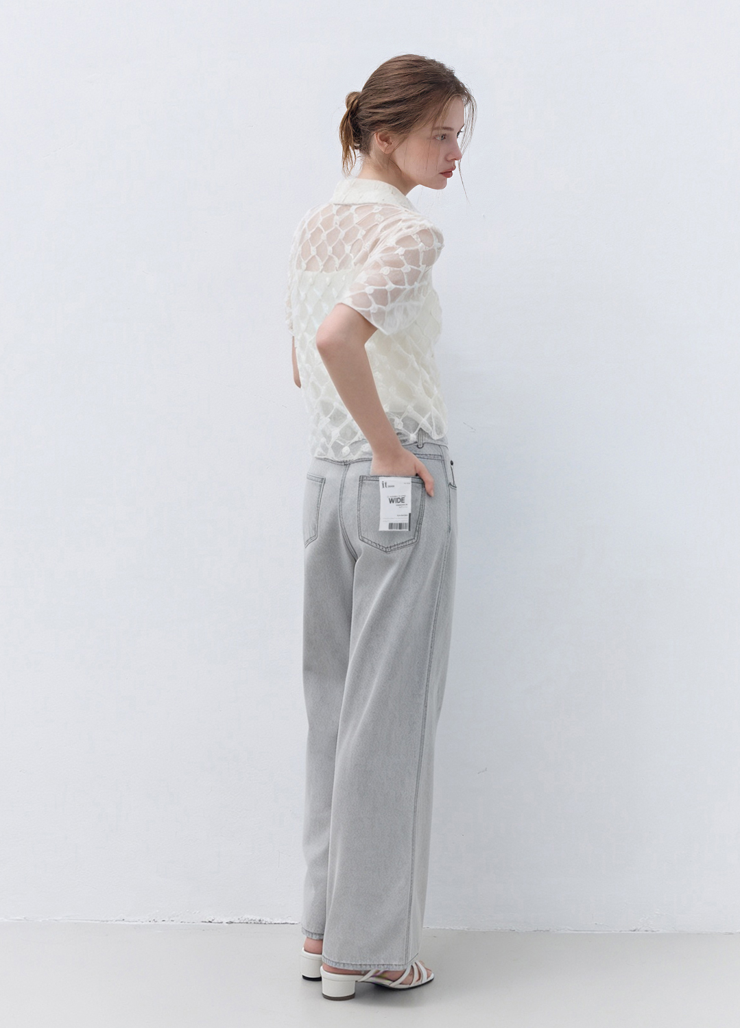 플라워 텍스처 시어 셔츠 블라우스_LIGHT BEIGE_8