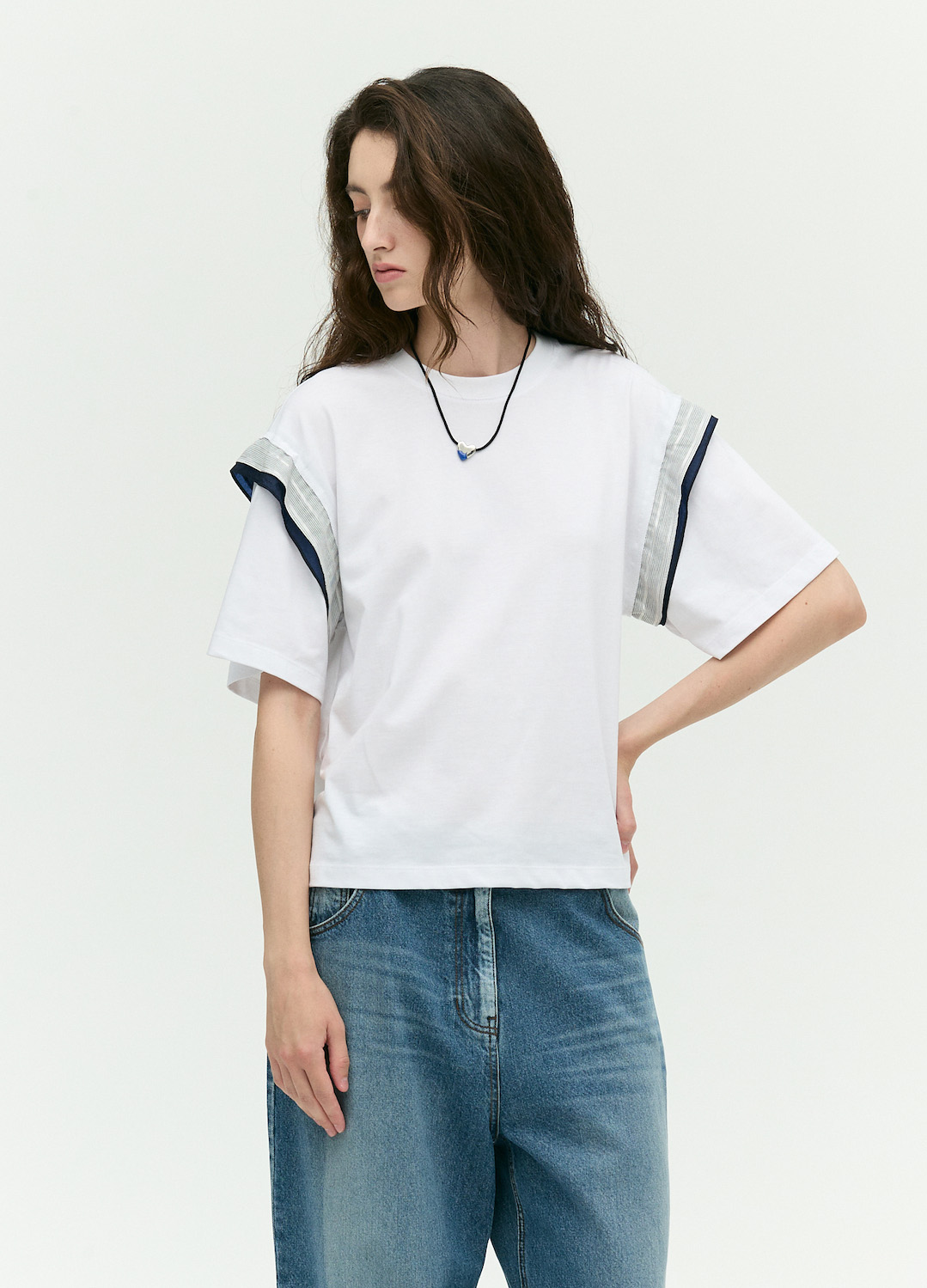 [시즌오프]소매 배색 디테일 티셔츠_WHITE_5