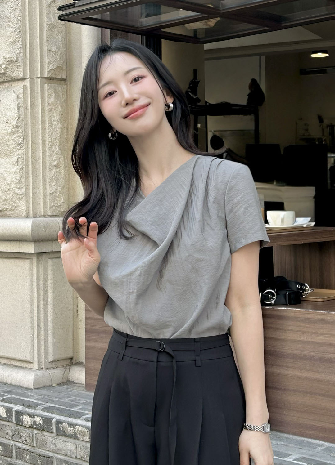 [Exclusive]드레이프 카울넥 블라우스