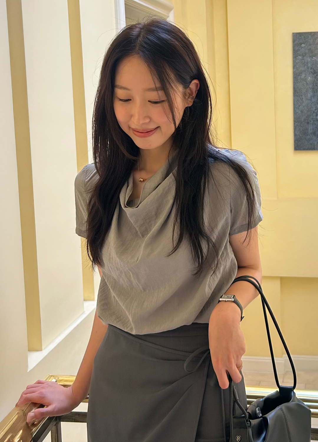 [Exclusive]드레이프 카울넥 블라우스