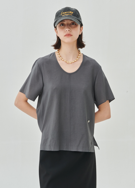 U-NECK HALF SLEEVE TOP