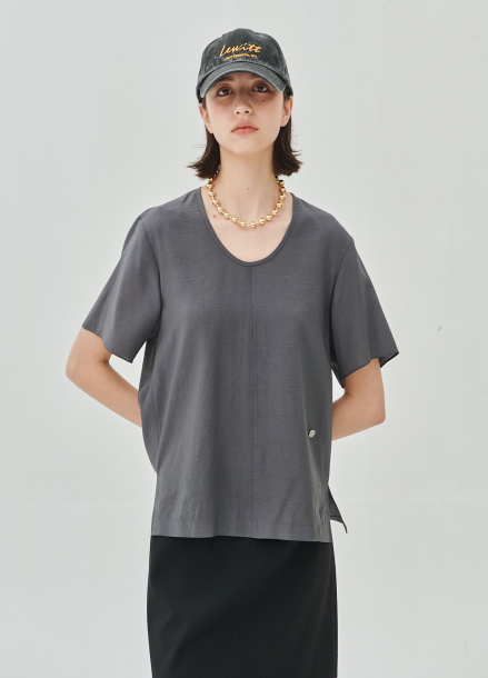 U-NECK HALF SLEEVE TOP