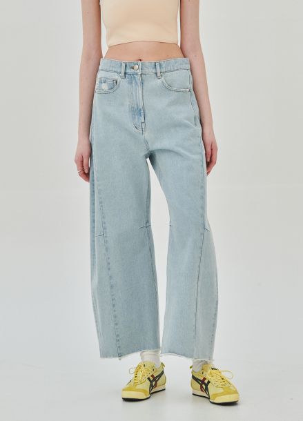 CURVE SILHOUETTE DENIM PANTS