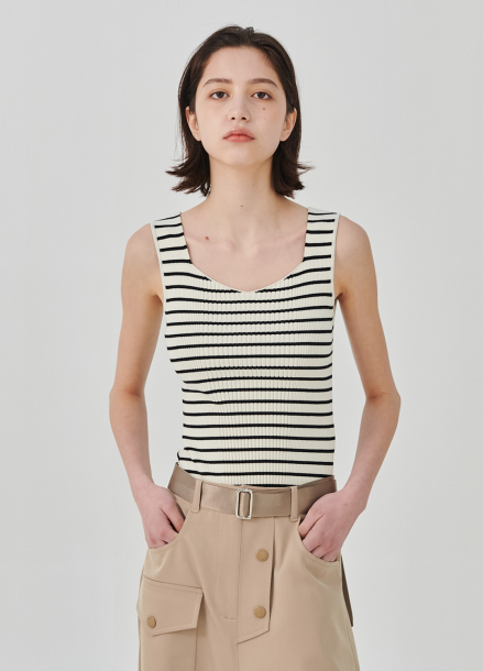 FITTED V-NECK RIB KNIT