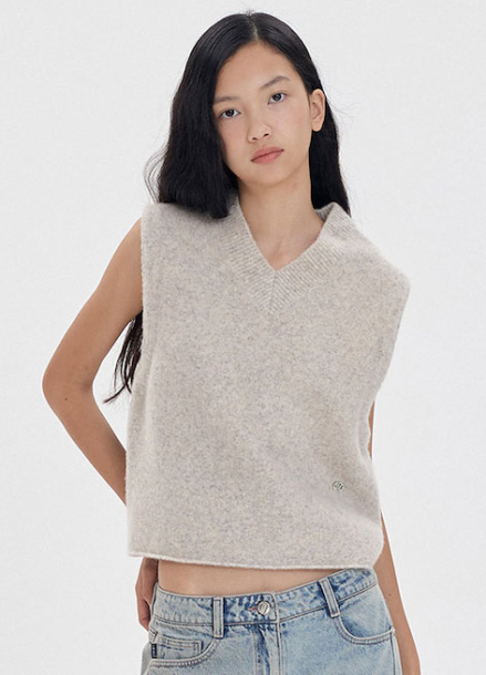 V-NECK KNIT VEST TOP