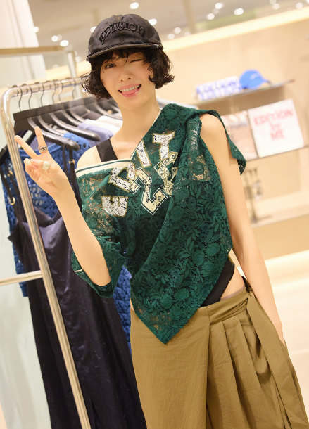 [EXCLUSIVE] 플라워 레이스 티셔츠