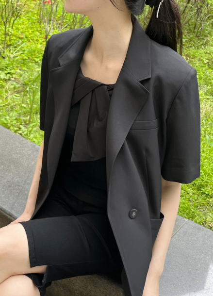 [Exclusive]벨티드 하프 슬리브 자켓