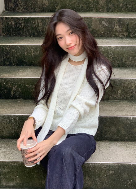 라운드넥 머플러 니트 풀오버
