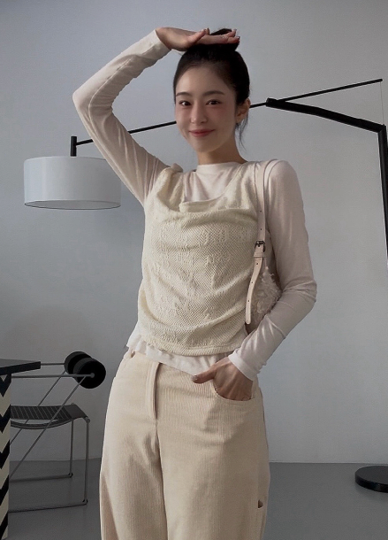 텍스처 블록 레이어드 홀터넥 티셔츠