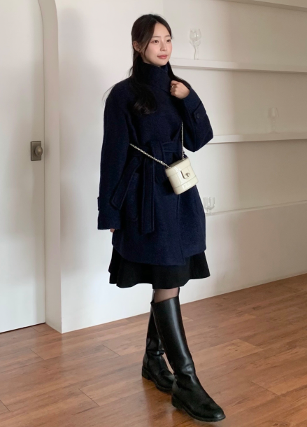 하이넥 벨티드 하프 울 코트
