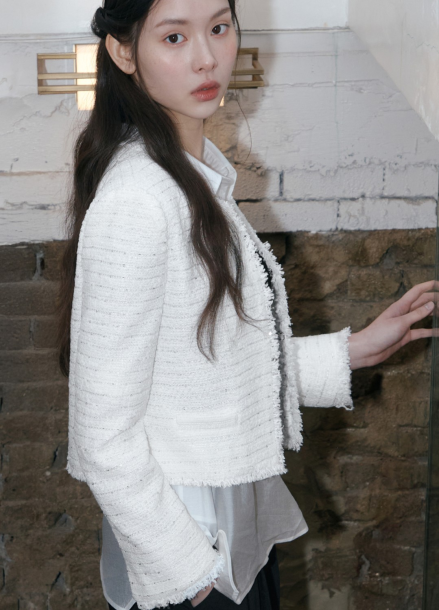 [Exclusive]프린지 텍스처 노카라 크롭 자켓