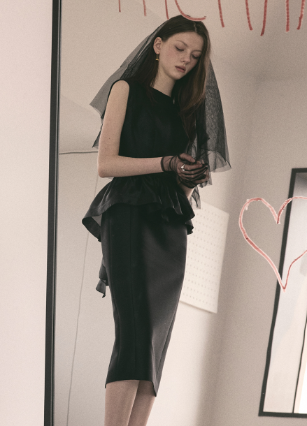 [시즌오프]프릴 페플럼 벨트 H라인 원피스
