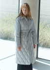 [Exclusive] 웨이브 퀼팅 구스다운 패딩코트_LIGHT GREY_10