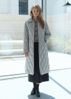 [Exclusive] 웨이브 퀼팅 구스다운 패딩코트_LIGHT GREY_8