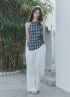 [Exclusive]플라워 브로치 디테일 슬리브리스 탑_NAVY_13