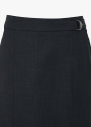벨트 포인트 랩 미디 스커트_DARK NAVY_11