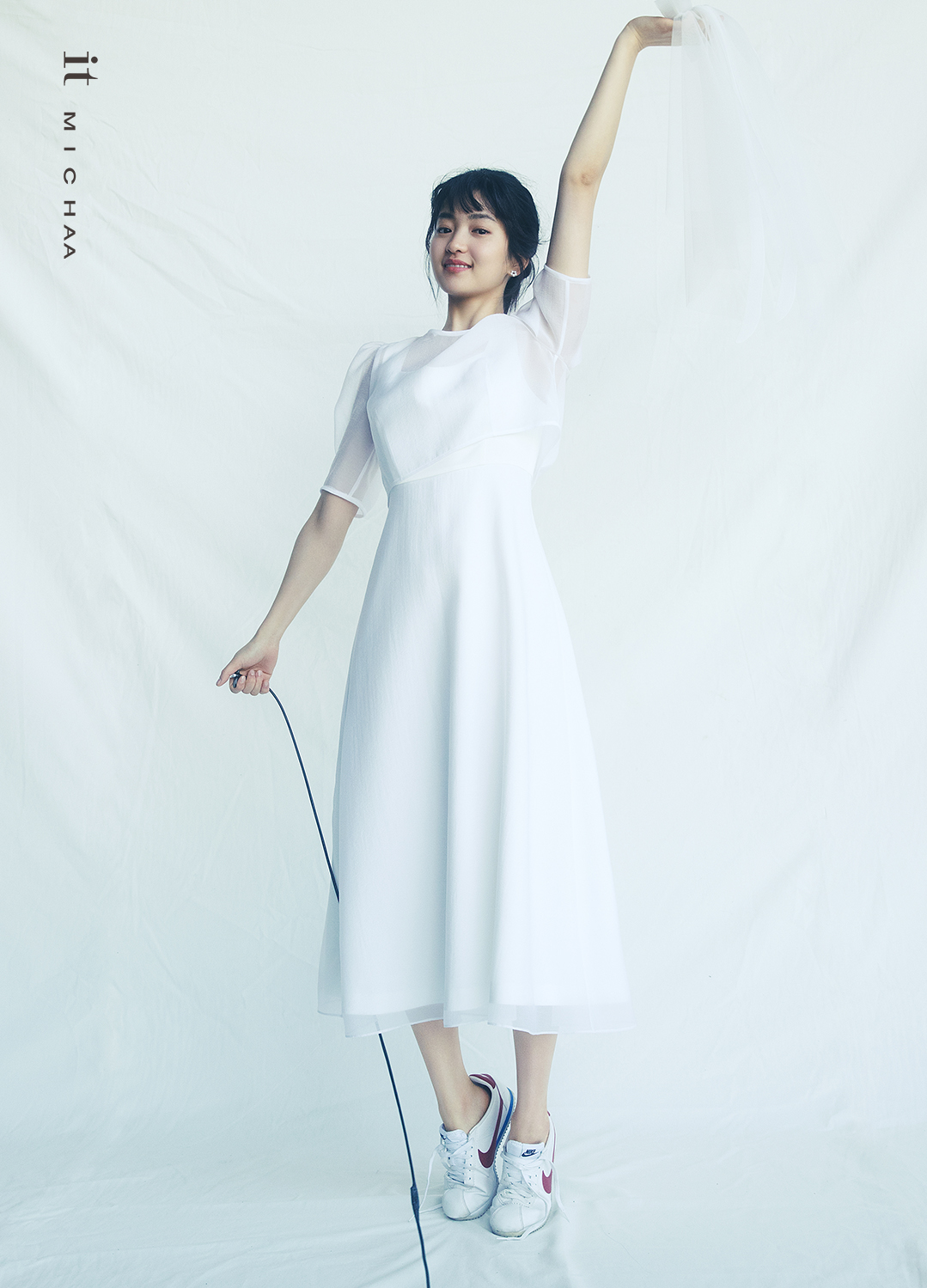 룩북 이미지