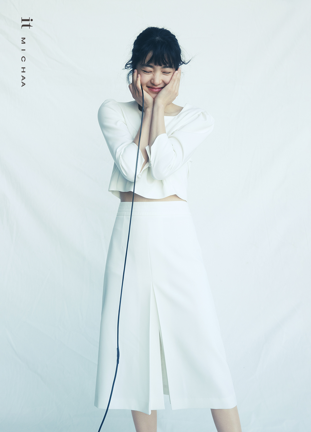 룩북 이미지