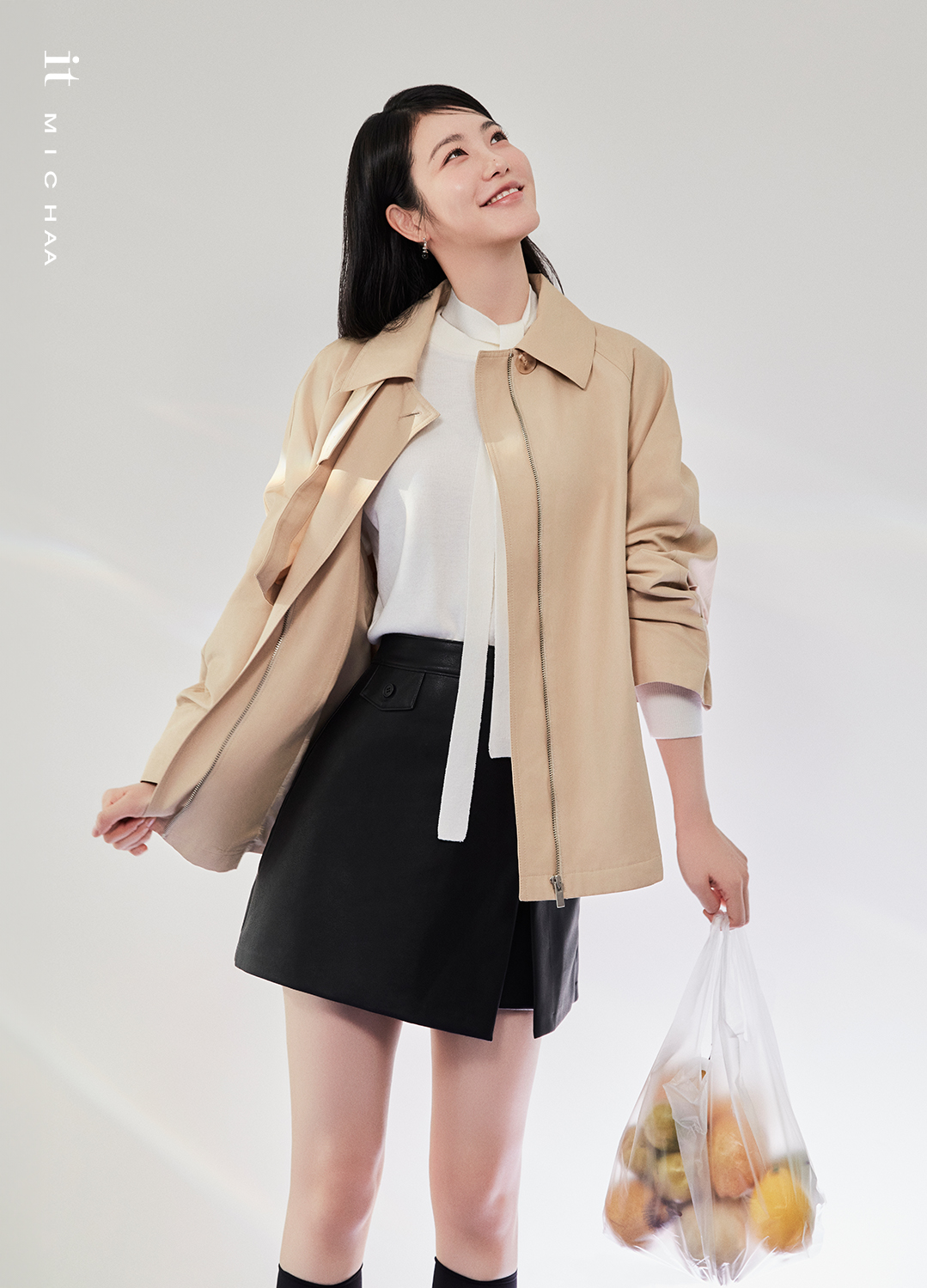 룩북 이미지